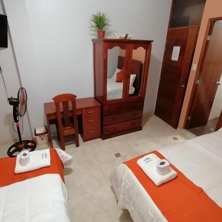 Victtorios Hotel Satipo エクステリア 写真