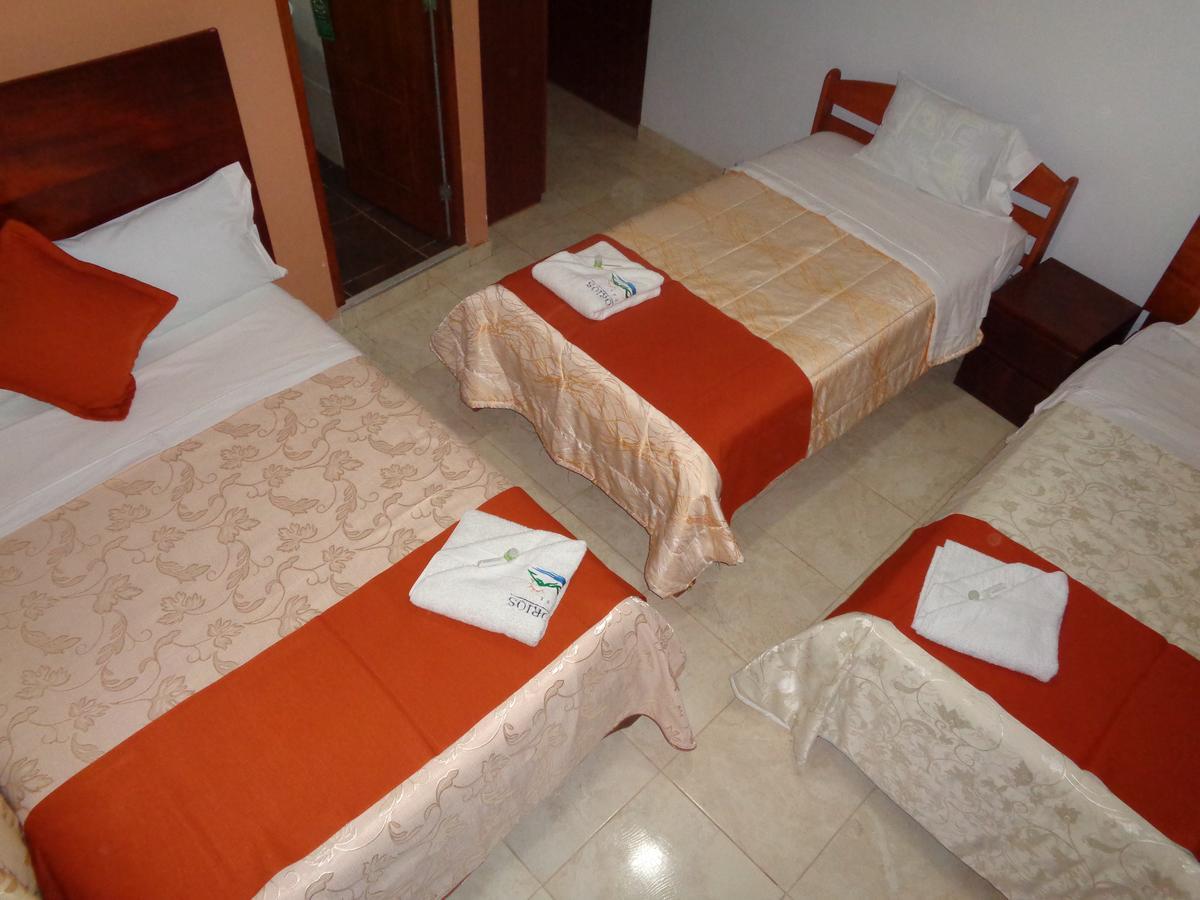 Victtorios Hotel Satipo エクステリア 写真