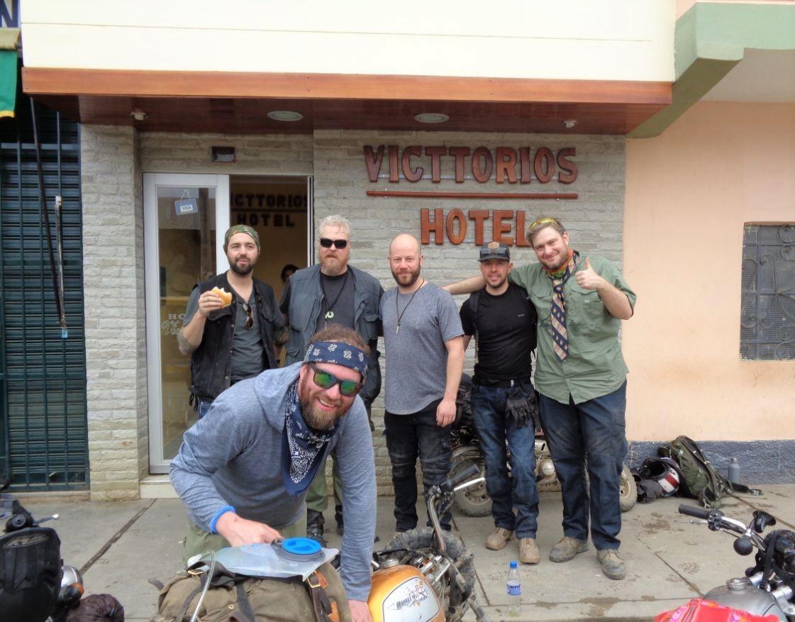 Victtorios Hotel Satipo エクステリア 写真