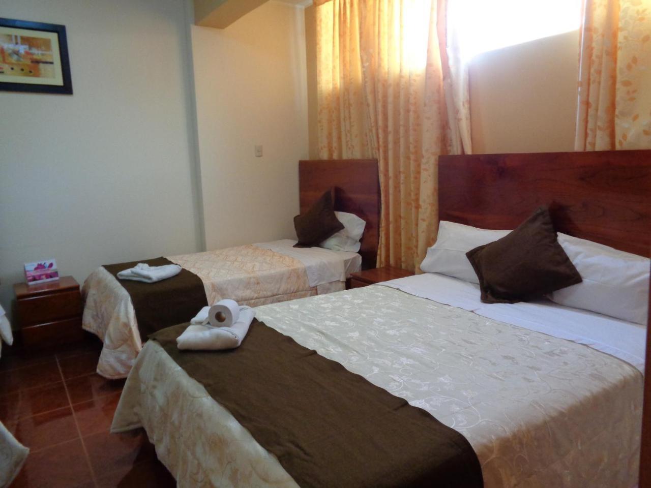 Victtorios Hotel Satipo エクステリア 写真